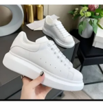 Oversized Sneaker | Unisex