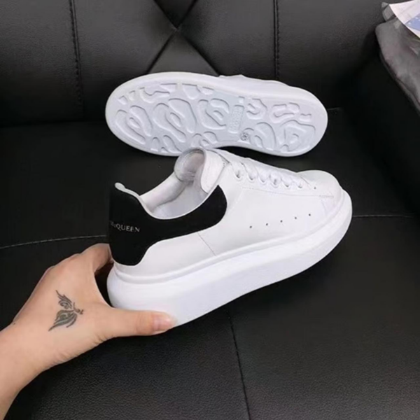 Oversized Sneaker | Unisex