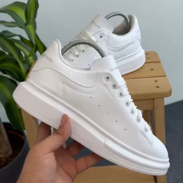 Oversized Sneaker | Unisex